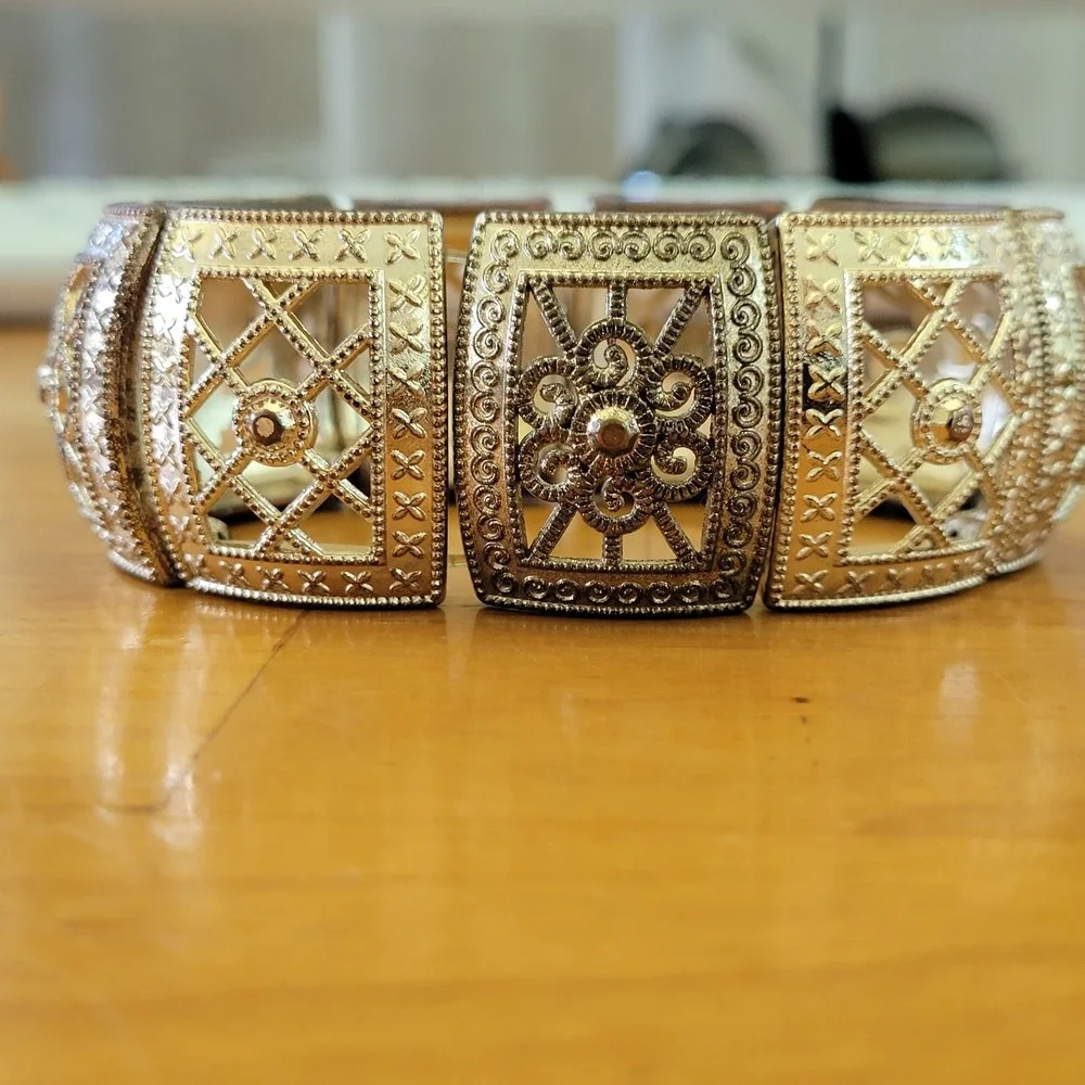 Vintage Gold Tone Filigree Panel Stretch Bracelet Floral Openwork 67g